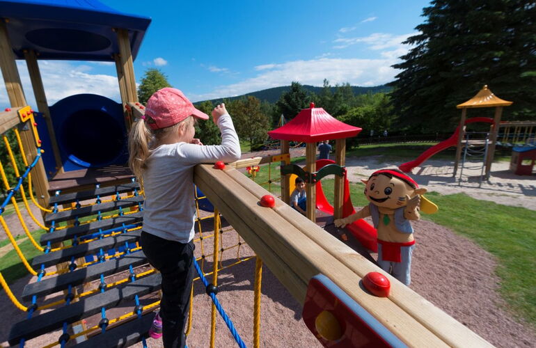 Kinderspielplatz © 