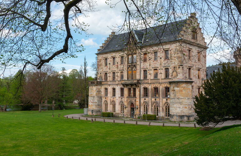 Schloss Reinhardsbrunn von aussen