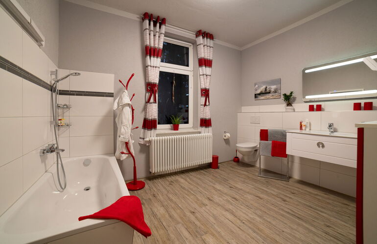 Bad in der FeWo Büchig Friedrichroda