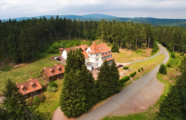 Spießberghaus am Rennsteig aus der Vogelperspektive