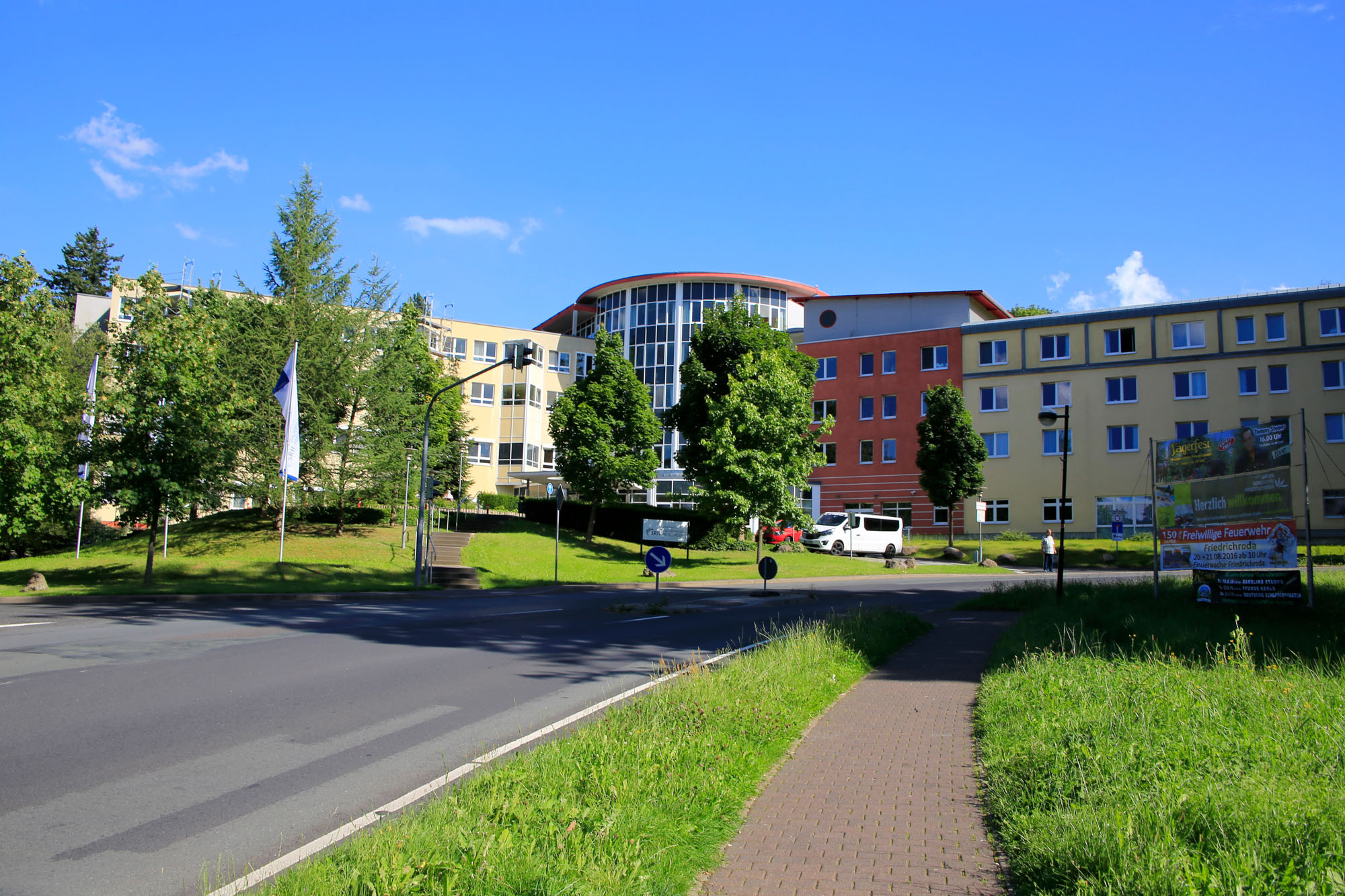 Außenansicht vom Krankenhaus Waltershausen-Friedrichroda